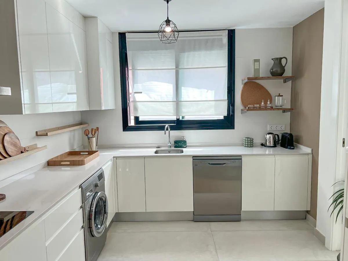 3 Bedrooms, Spacious Apartment 60 M From The Beach El Medano  0*, El Medano (Tenerife) Spain